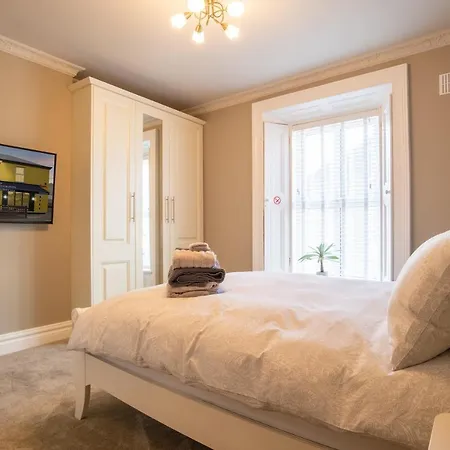 Couette-café The Canalside At The Auld Shebeen Bar *