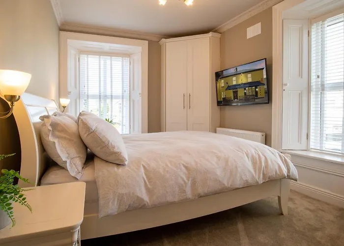 The Canalside At The Auld Shebeen Bar Bed & Breakfast *